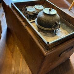 古民家カフェでディスプレイとして使用していた、『長火鉢＋ホーロー看板』　レトロアンティーク品』の画像