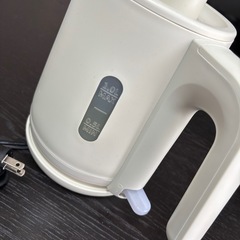 電気ポットの画像