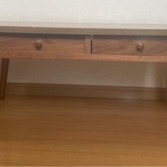 リビングテーブル