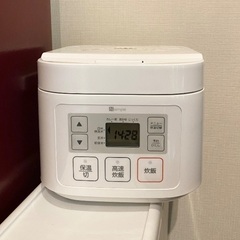 【美品】3合炊き炊飯器（ニトリ）