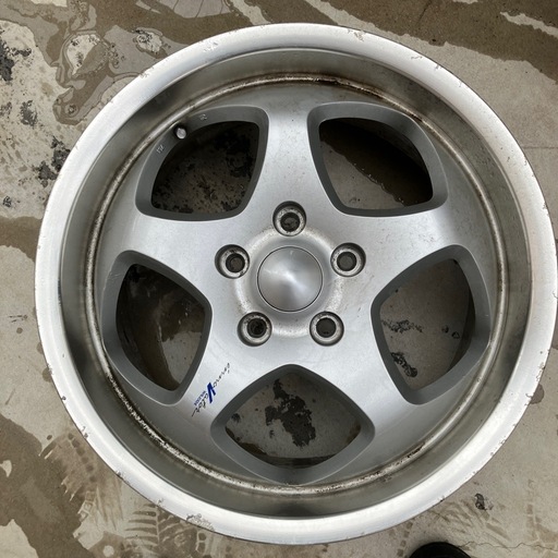 エスティマハイブリッド用アルミホイール