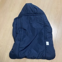防寒ケープ　抱っこ紐ケープ　バースデイ