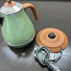 デロンギ 電気ポットの画像