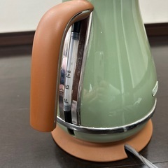 デロンギ 電気ポットの画像