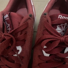 Reebokスニーカーの画像