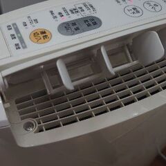【✨除湿機は梅雨に入る今から大活躍✨】パナソニック　除湿機　 F-YZPX60-W ナノイー搭載クリーニング済みの画像