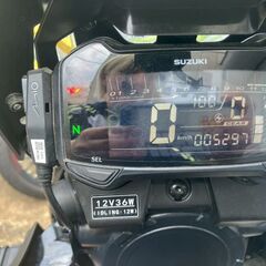 スズキ　Ｖ－ストローム２５０　ＡＢＳ　２０２１年式　ＥＴＣ２．０車載器　ドラレコ　マルチバー　ＵＳＢの画像