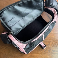 斜めがけペットキャリーの画像
