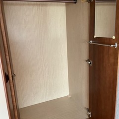 無料　木製洋服ダンスの画像