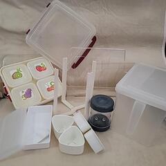 タッパー 収納ケース他いろいろの画像