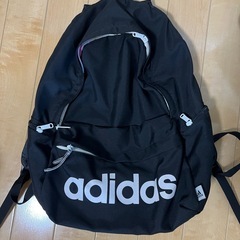 adidasリュック 