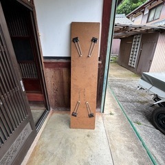 折りたたみテーブルの画像