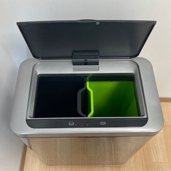 EKO 自動開閉式ゴミ箱の画像