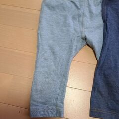 【100】ユニクロ　レギンス、ハーフパンツ3点の画像