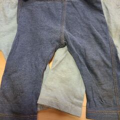 【100】ユニクロ　レギンス、ハーフパンツ3点の画像