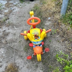 アンパンマン三輪車の画像