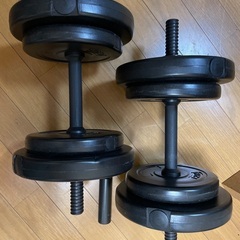 自重トレ　4点セット‼️(アブローラーとプッシュアップバーも付いてる)