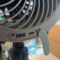 APIX INTL ライト付！ バッテリー内蔵型扇風機！強連続5時間稼働！ 新品！の画像