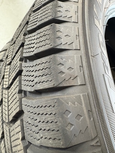 NorthTrek N5 175/80R18 スタッドレスタイヤ