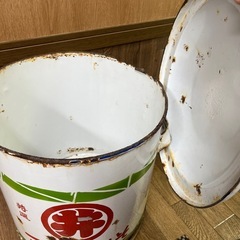 ホーロー　味噌缶　傷あり　レトロの画像