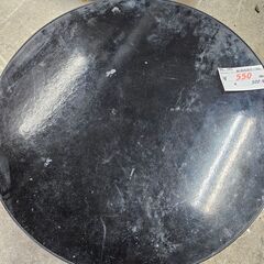 リサイクルショップどりーむ天保山店　No1991　折りたたみテーブル　丸テーブル　黒の画像