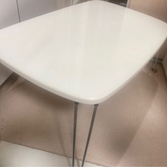 【受付終了】ローテーブル★足が畳める！