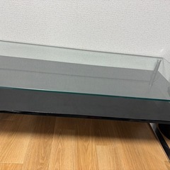 ガラステーブルの画像