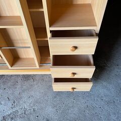 木製スライド本棚の画像
