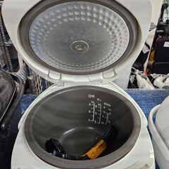 リサイクルショップどりーむ天保山店　No2559　炊飯器　東芝　2016年製　5合炊きの画像