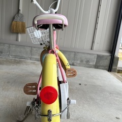 16インチ子供用自転車　補助輪ありの画像