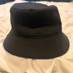 本物　鑑定済み　CELINE 帽子　キャップ　バケットハット　ブラック
の画像