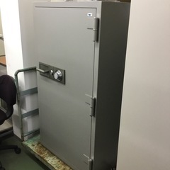 金庫　耐火　特大　⭐︎64084
