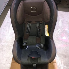 タカタ チャイルドシート ブラウン ECE R44/04