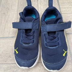 PUMAスニーカー17cm