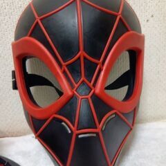 値下げしました、MARVEL　デッドプールフィギュア＆スパイダーマンマスクの画像