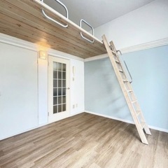 ロフトのある暮らし✨ 無料Wi-Fi🛜和歌山市手平🏠1K +ロフ...