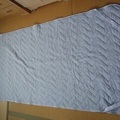 ★★★★★ 　敷パッド　100 X 205cm    ★★★★★の画像