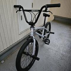 BMX MOTELWORKS AUX:E 
