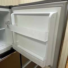 大きめ2ドア!! 激安冷蔵庫!! Hisense  2020年 227L HR-B2302の画像