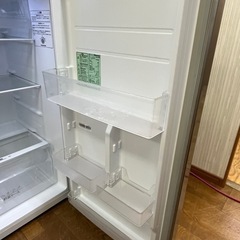 大きめ2ドア!! 激安冷蔵庫!! Hisense  2020年 227L HR-B2302の画像
