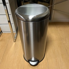 Amazonベーシック ゴミ箱 丸型ペダル ステンレススチール ...