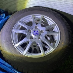 ホイールとスタッドレスタイヤ4本セット2023(195/65r15)