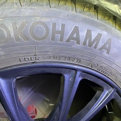 ホイールとスタッドレスタイヤ215/60r17-4本セット2021の画像
