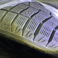 ホイールとスタッドレスタイヤ215/60r17-4本セット2021の画像