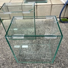 ガラス水槽5個まとめ売りの画像