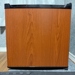 【ジャンク】アイリスプラザ 冷蔵庫 47L ウッド 幅47cm PRC-B051D-M 直冷式 1ドア 右開き