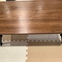 テーブル