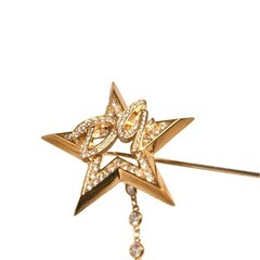 DOLCE & GABBANA ロゴ付きゴールドチェーン星型ブローチの画像
