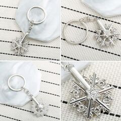 雪の結晶/ラインストーンキーホルダー（新品）おすすめの画像