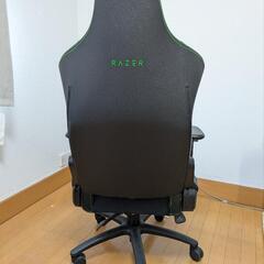 Razer Iskur ゲーミングチェアの画像